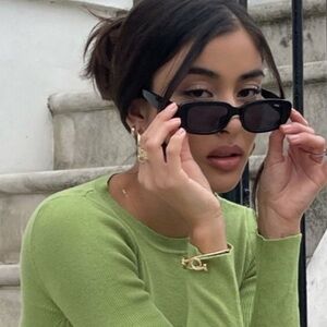 Princess Polly Creeper Sunglasses in Black - one size